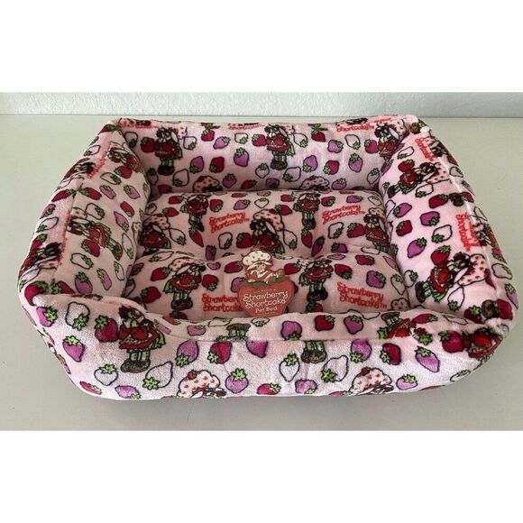 Strawberry Shortcake Dog Cat Pet Cuddler Bed 20 X 16 X 6” Pink Soft Velvet NEW - Picture 1 of 16